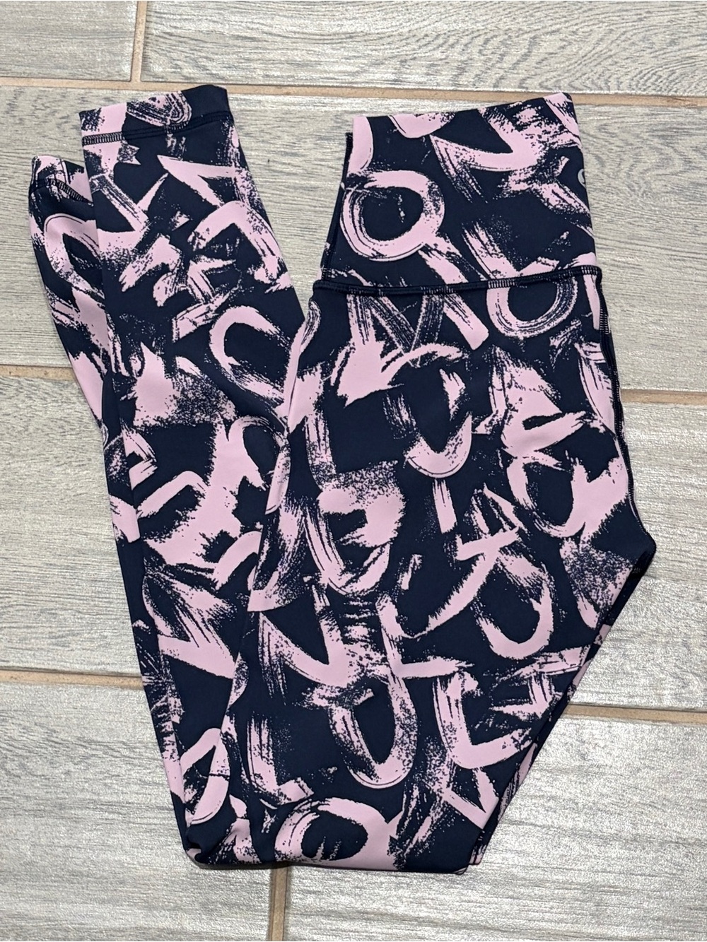 Lululemon navy and violet leggings